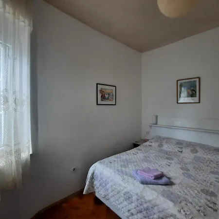 Apartamento Flora Maris With A Terrace