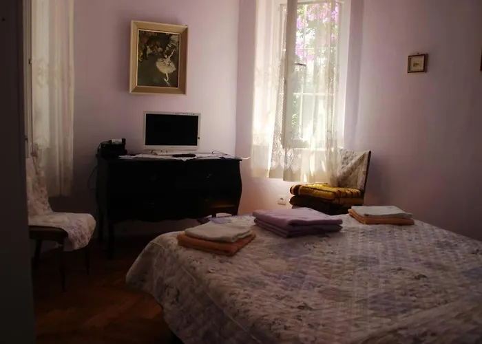 Flora Maris With A Terrace Апартаменти *